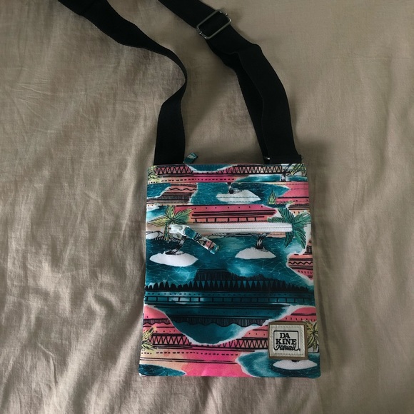 DaKine Hawaii Jive Crossbody Bag 🌈 - Picture 1 of 2